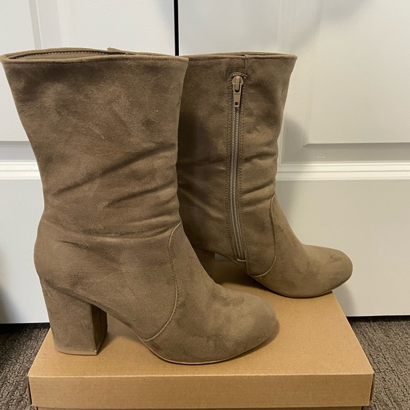 Call it spring- boots size 6.5 - Picture 1 of 1